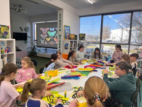 Nie takie szare, jak je malują. Kokony i inne poczwary