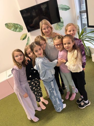 1 marca – Dzień Przytulania Bibliotekarza